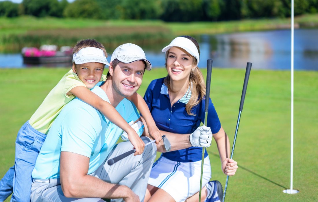 FAMILY GOLF LESSON COQUITLAM, FAMILY GOLF LESSON VANCOUVER, FAMILY GROUP LESSON, GOLF LESSON, Golf Lessons, Golf lessons BC, Golf Lessons Vancouver, Golf lessons Coquitlam, Beginner golf lessons, 